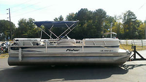 2004 Fisher Freedom 240 DLX with 2005 Mercury115 4-Stroke