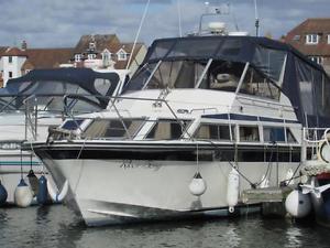 Fairline Phantom 32, 6 berth dual penta boat