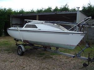 sailing boat project spares or repair on trailer with 4hp evinrude engine