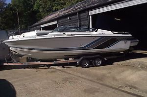 FORMULA 242 CUDDY CABIN SPORTS CRUISER