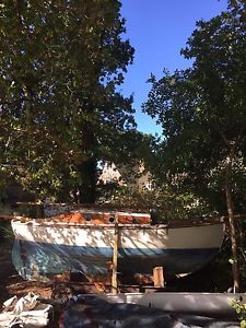 18ft classic sailing yacht, wooden bermudan boat project
