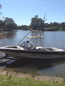 1995 Ski Nautique Boat