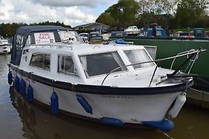 SEAMASTER 25 CRUISER BOAT