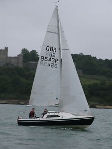 19 foot Hunter Europa
