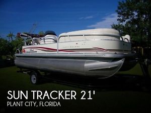 2011 Sun Tracker 21 Party Barge