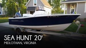 2013 Sea Hunt 202 Triton Center Console