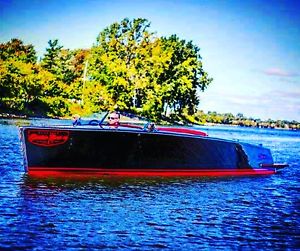 Powerboats & Motorboats: Runabouts RIVA CHRIS-CRAFT HACKER-CRAFT CLASSIC