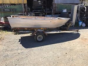 11 Ft tinnie boat with trailer