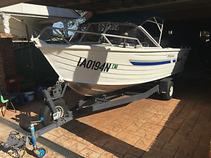 Stacer Quintrex Baymaster 475 Aluminium with Johnson 90hp Saltwater edition