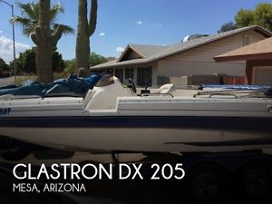 2006 Glastron DX 205