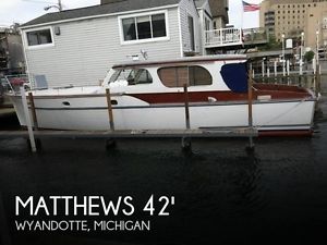 1954 Matthews 42 Stock Cruiser