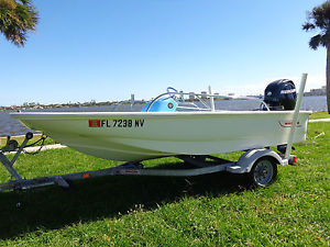 2008 Boston Whaler 130 sport