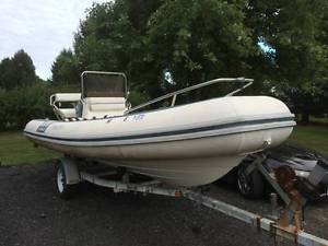 2002 Novurania 530 DL inflatable RIB with 115hp Yamaha Four Stroke