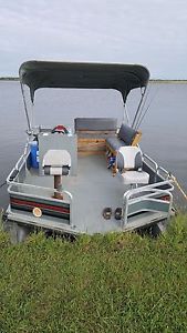 1990 Suntracker Bass Buggy 18ft Pontoon Boat