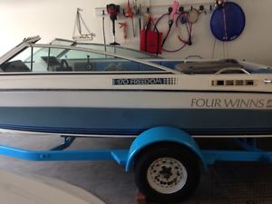 1998 Four Winns