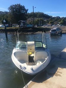 Sea Ray 175 Sport and single axle trailer - Wake board Bow Rider Water Ski