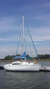 Jeanneau Eolia 25 Yacht Excellent Condition: New Engine & Sails
