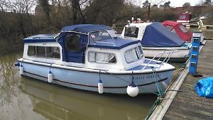 Charnwood 20 cabin cruiser