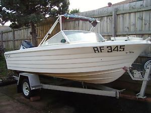 14ft Fibreglass Fishing Boat