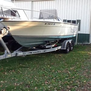 1981 Robalo 2320 Center Console, 225 Johnson Ocean Pro including 8400lb trailer
