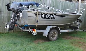 BROOKER ALBATROSS 3.8mt TINNIE c/w MAXUS Electric Start 30hp Motor (Done 3hrs)