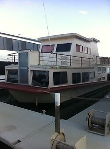 house boat