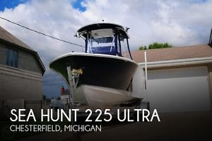 2013 Sea Hunt 225 Ultra