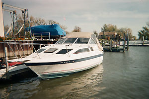 1985 Bayliner 2550