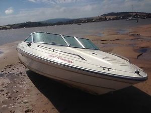 Sea Ray 170 closed power boat