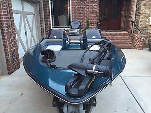 1989 Bass Tracker, Moderate Hours, Great Condition