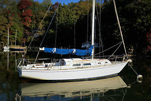LOW RESERVE! 1981 35' Pearson Classic Sailboat Best Value Boat for Fall Sailing!