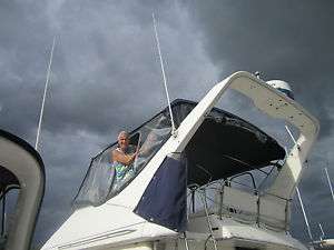 1998 Bayliner 3988 COMMAND BRIDGE MOTOR YACHT