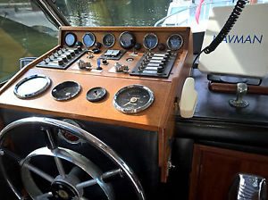 Freeman 30 motor boat