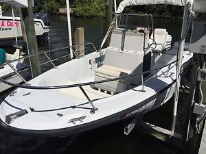 1997 Boston Whaler Outrage