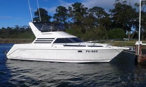 SEAQUEST 2800 SPORTSBRIDGE CRUISER