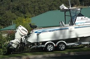 Bar Crusher 560c Boat