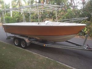 Haines Hunter V19r project boat