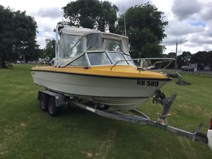 5.2 stejcraft fishing boat runabout 130 Yamaha