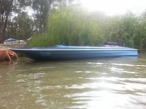 Nankervis ski boat 350 chev soft clutch.