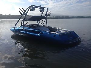 Ski Wake Boat