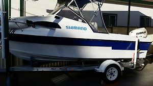2004 kingfisher boat 5.2 2008 E-tec 115 hp 130hrs