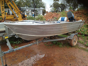 stacer riverra  3.7m tinny 25hp mercury