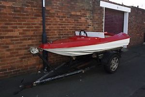 9 ft speed boat and trailer