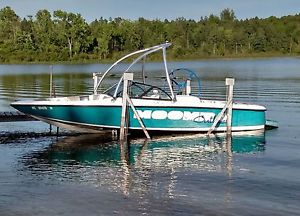 1999 Moomba Outback LS with Wakeboard Tower