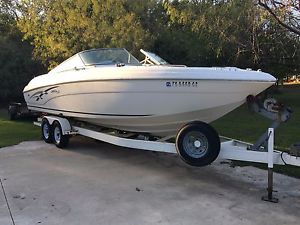 2000 Rinker Captiva 272 Bow Rider Boat