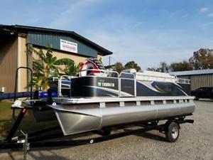 2016 Apex Qwest Adventure 818 VX Fish