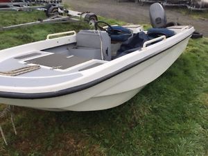 13ft Dory Yamaha 25hp Fourstroke - NEEDS ATTENTION