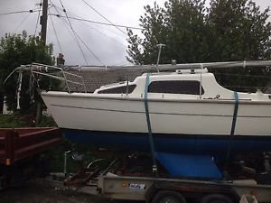 sailing boat leisure 20 with trailer and outboard very good condition