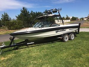 Malibu Echelon Ski/Wake Boat 1994/1995