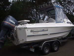 STREAKER 585 TOURNAMENT FULLY LOADED WITH ACCESSORIES MINT COND